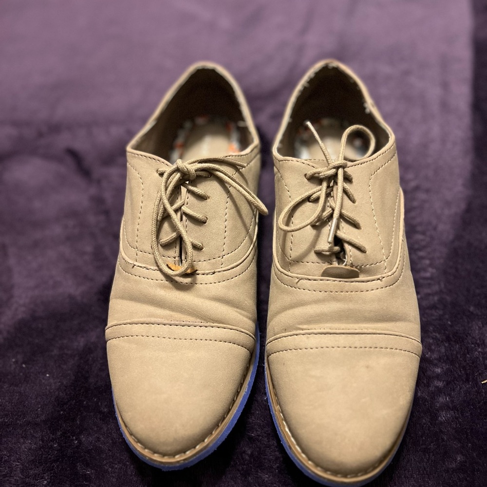 Beige Lace-Up Oxford Shoes